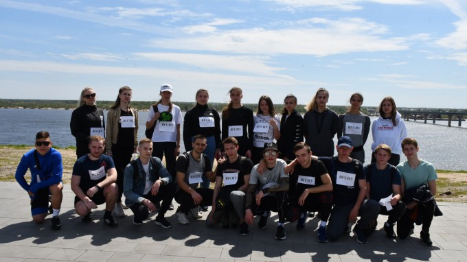 Студенты ВГСПУ – участники  легкоатлетической эстафеты