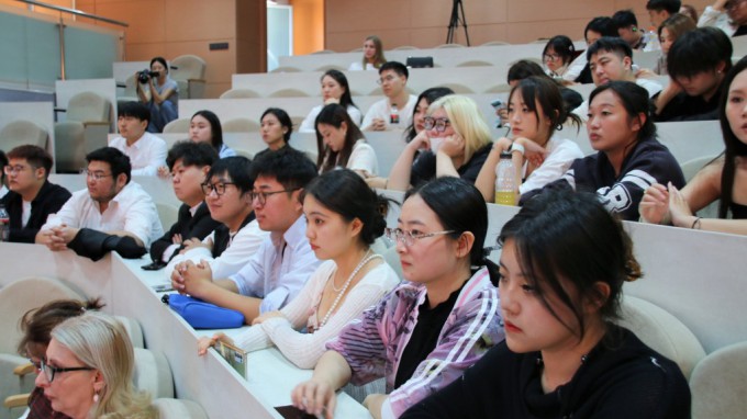 ВГСПУ встречает новых студентов из Китая