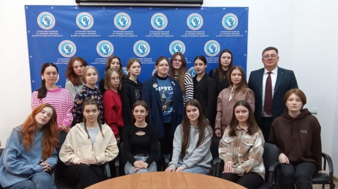 Студенты факультета СКП встретились с уполномоченным по правам ребенка в Волгоградской области Евгением Ковшиковым